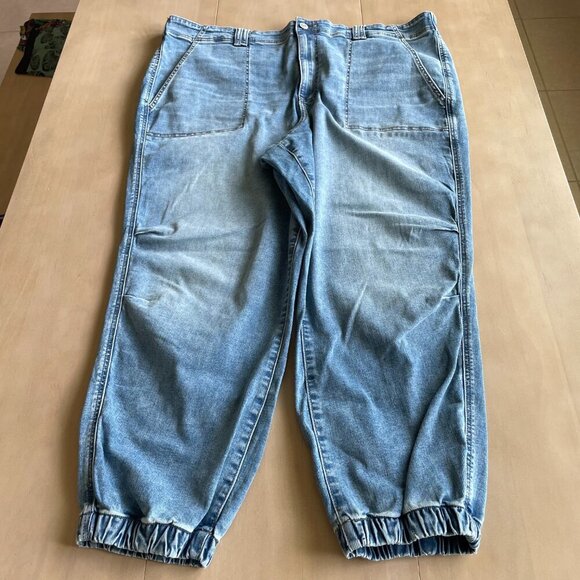 NEW Torrid Jogger Superstretch Midrise Jean Magnetic - Size 24 - Picture 6 of 11